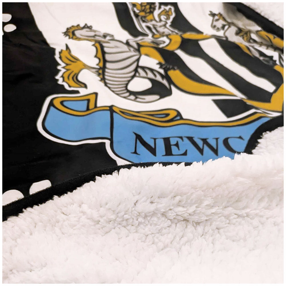 Newcastle United FC Sherpa Pet Blanket - Shop Pet Products At Gift Moments - 3