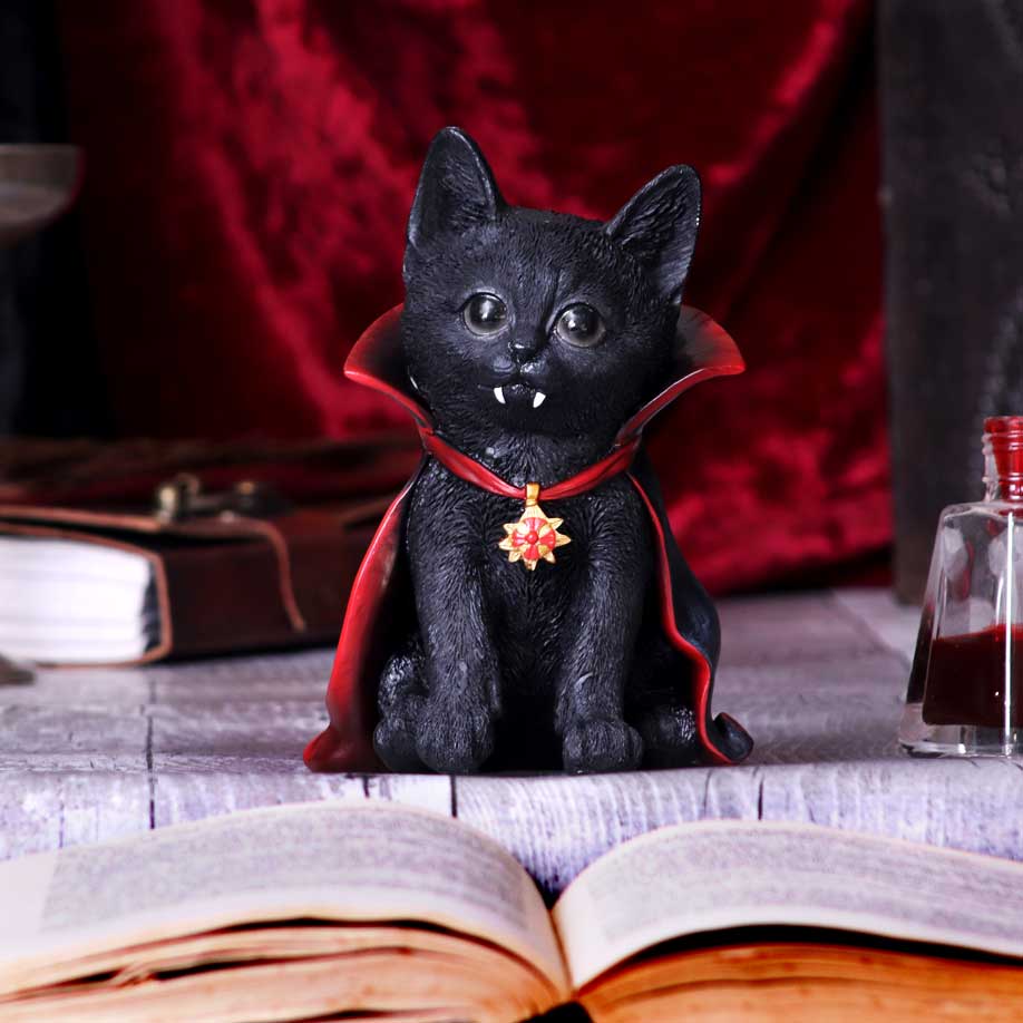 Count Catula Vampire Cat Figurine 15.5cm: 1 - Figures & Collectables By Gift Moments