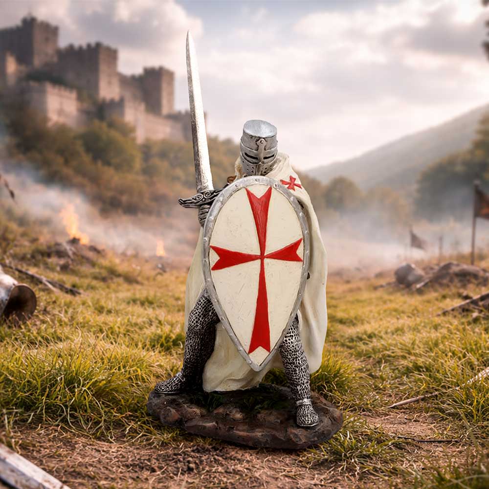 White Knight Templar Figurine 18.5cm - Shop Figurines Medium (15-29cm) At Gift Moments - 1