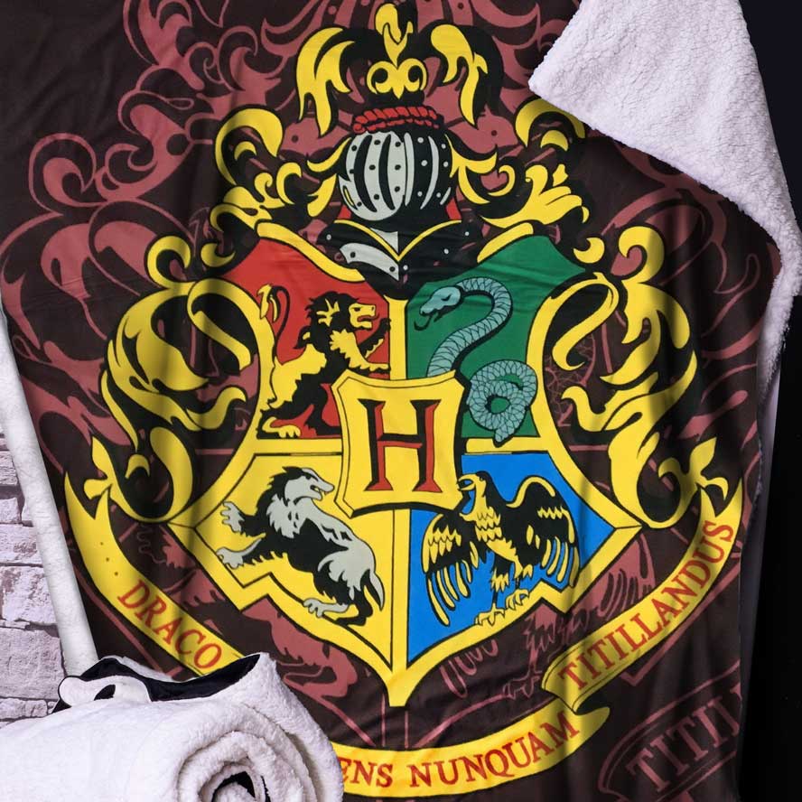 Harry Potter Hogwarts Crest Throw 100x150cm: 1 - Blankets By Harry Potter