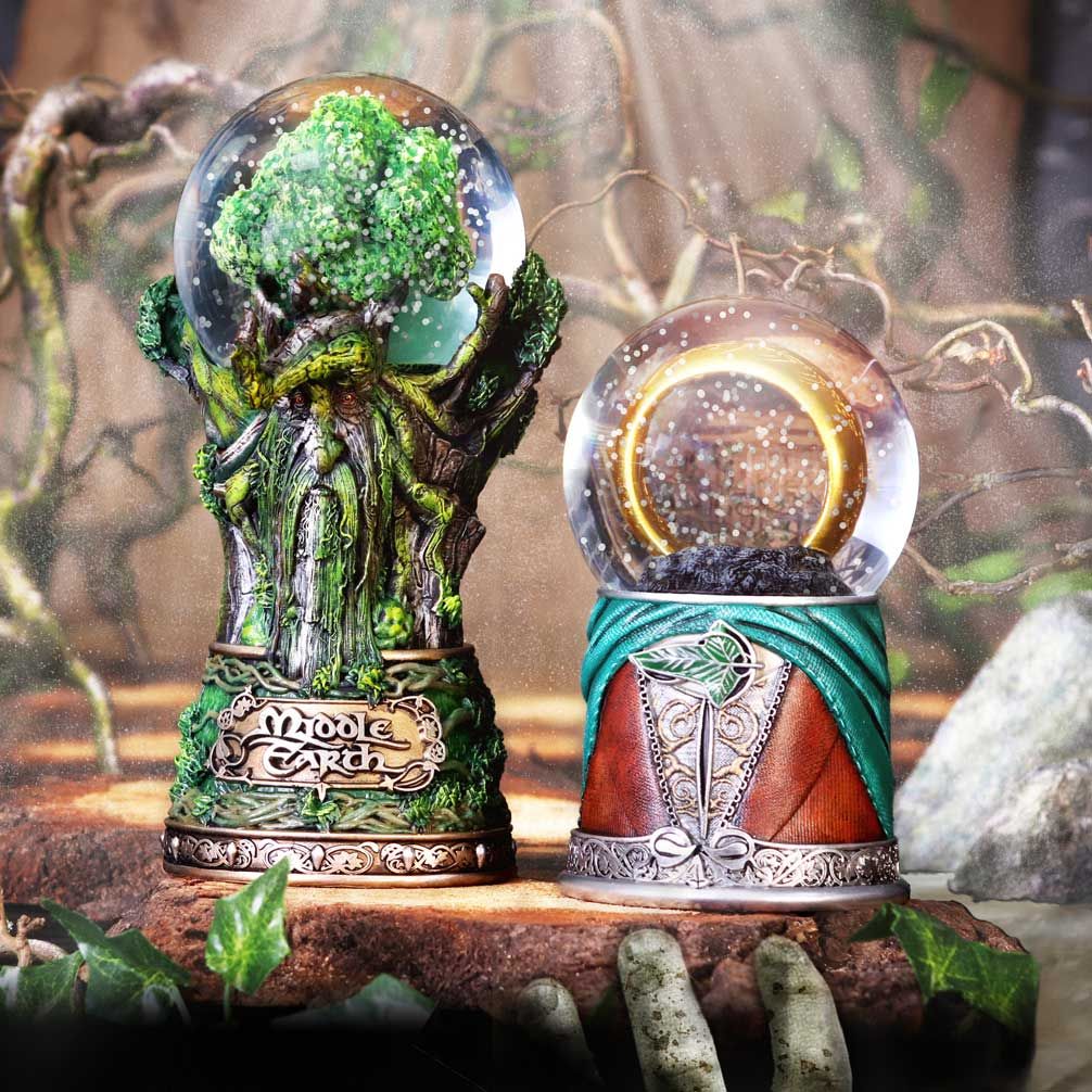 The Lord of the Rings Middle Earth Treebeard Snow Globe - Shop Snow Globes At Gift Moments - 9