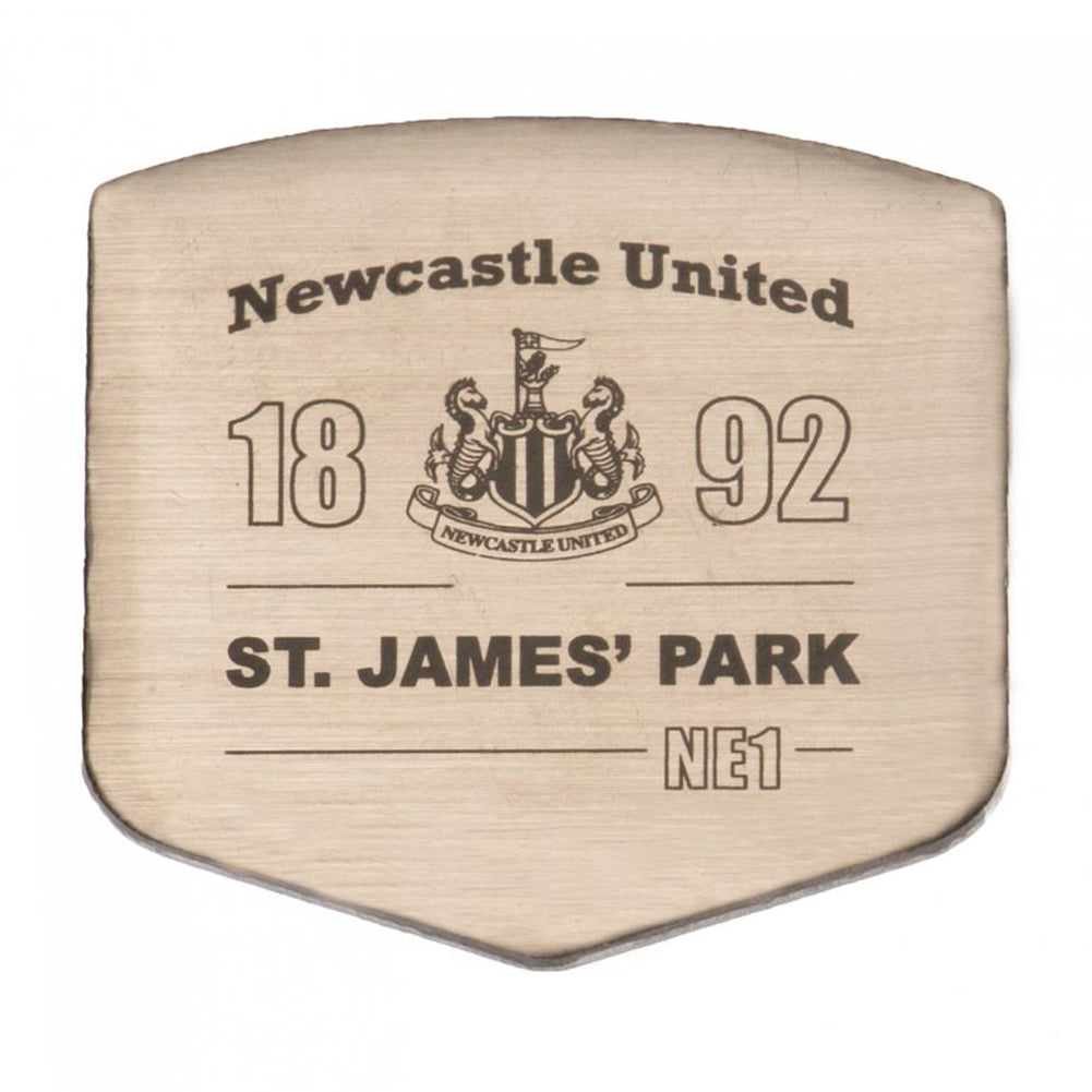 Newcastle United FC Established Badge - Shop Accessories At Gift Moments - 1