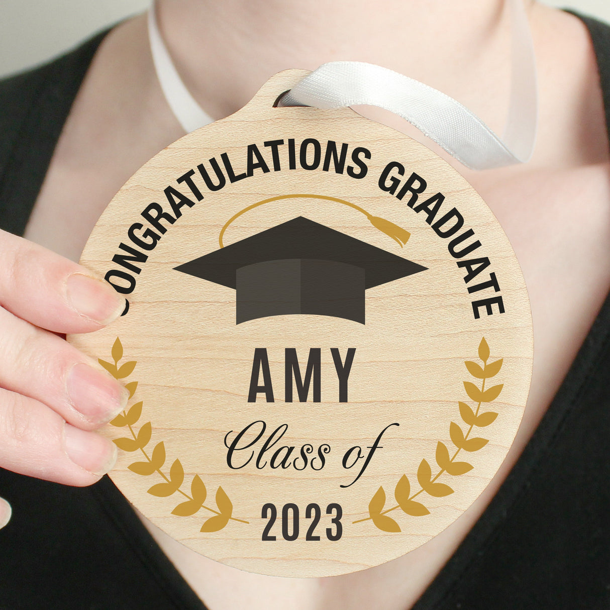 Personalised Graduation Round Wooden Decoration: 1 - Keepsakes By Gift Moments