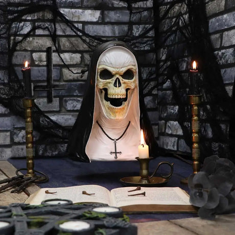 Gothic Collectables: Intricate Figurines & Decor