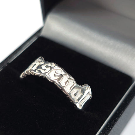 Arsenal FC Sterling Silver Text Ring - V - Shop Jewellery At Gift Moments - 1