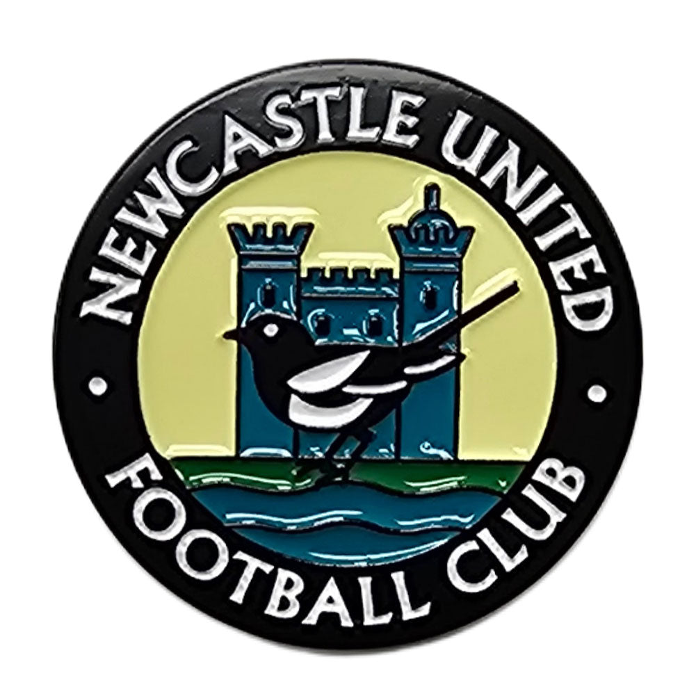 Newcastle United FC Retro 76-83 Crest Keyring & Badge Set - Shop Keyrings At Gift Moments - 3