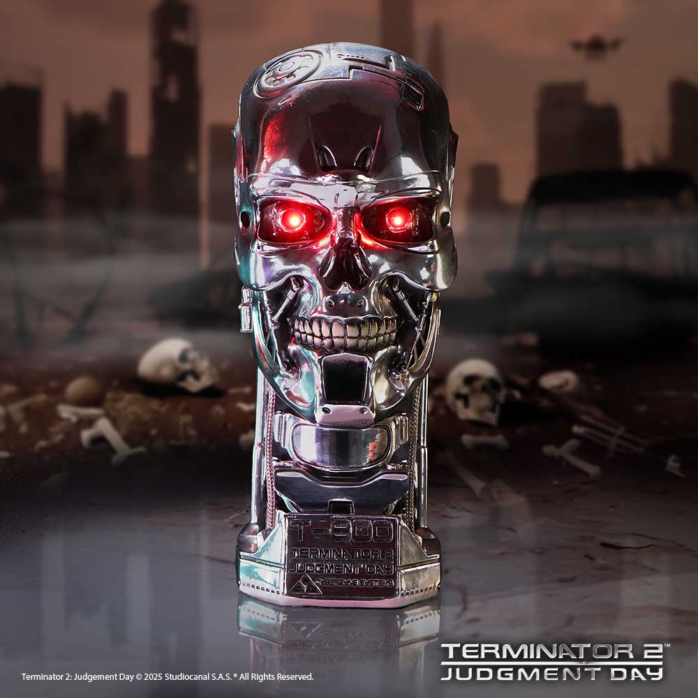 T-800 Terminator 2 Judgement Day Light Up Figurine - Shop Figurines Medium (15-29cm) At Gift Moments - 1