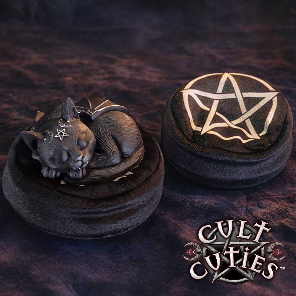 Cult Cuties Malpuss Dreams 8.8cm - Shop Figurines Small (Under 15cm) At Gift Moments - 1
