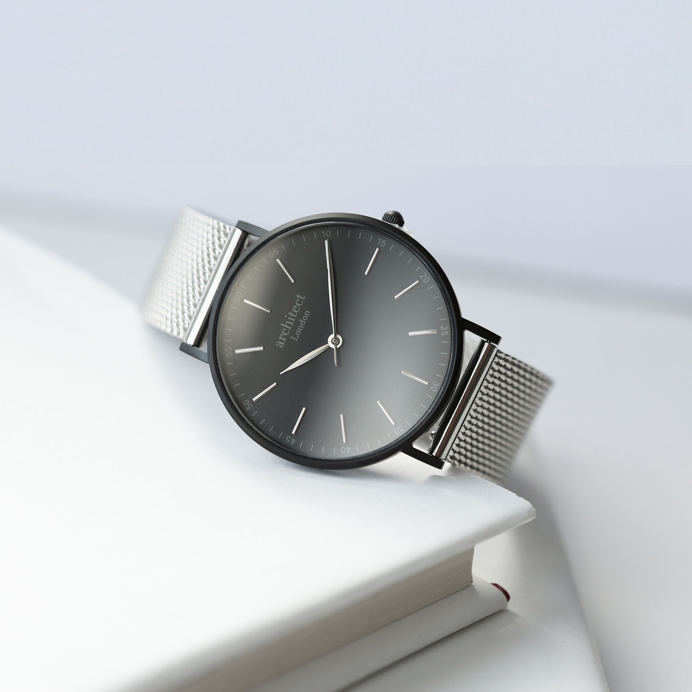 Bespoke Men’s Architect Minimalist Watch Silver Mesh - Shop Watches At Gift Moments - 2