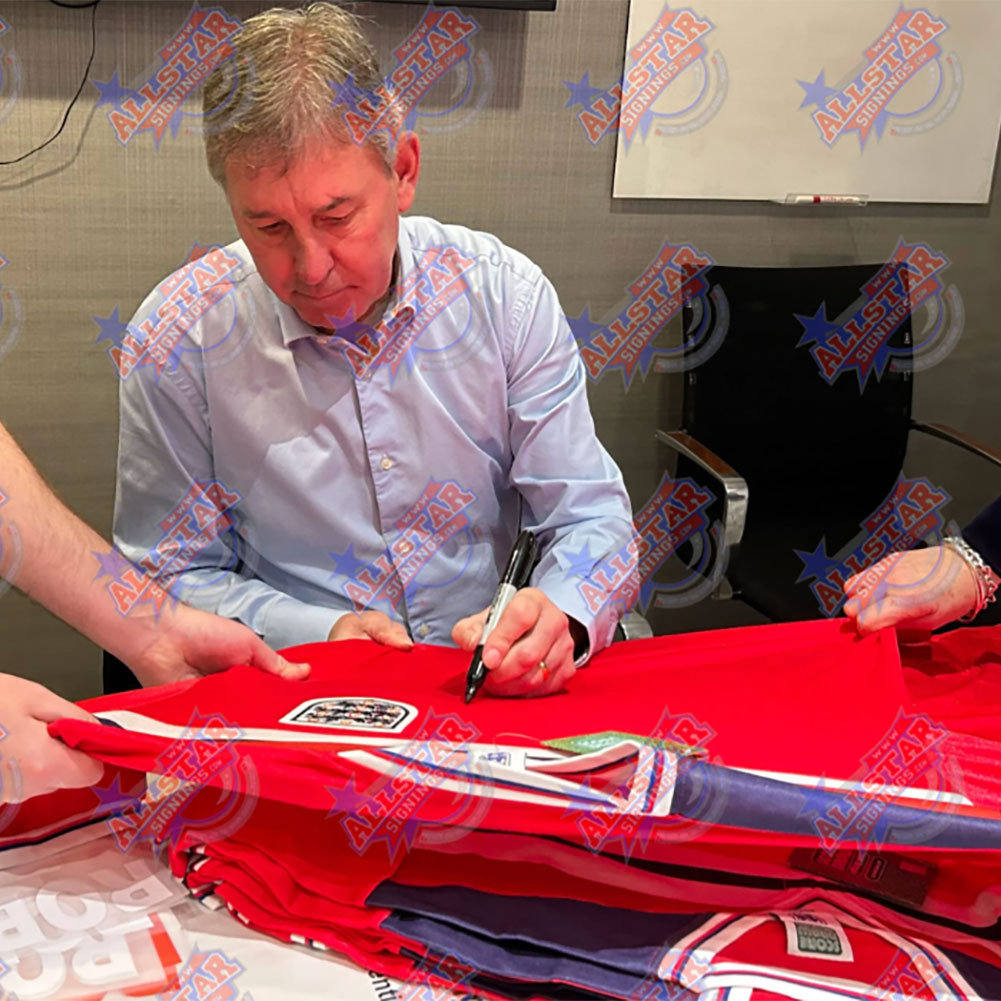 England FA 1982 Robson Signed Shirt (Framed): 2 - Signed Memorabilia By England