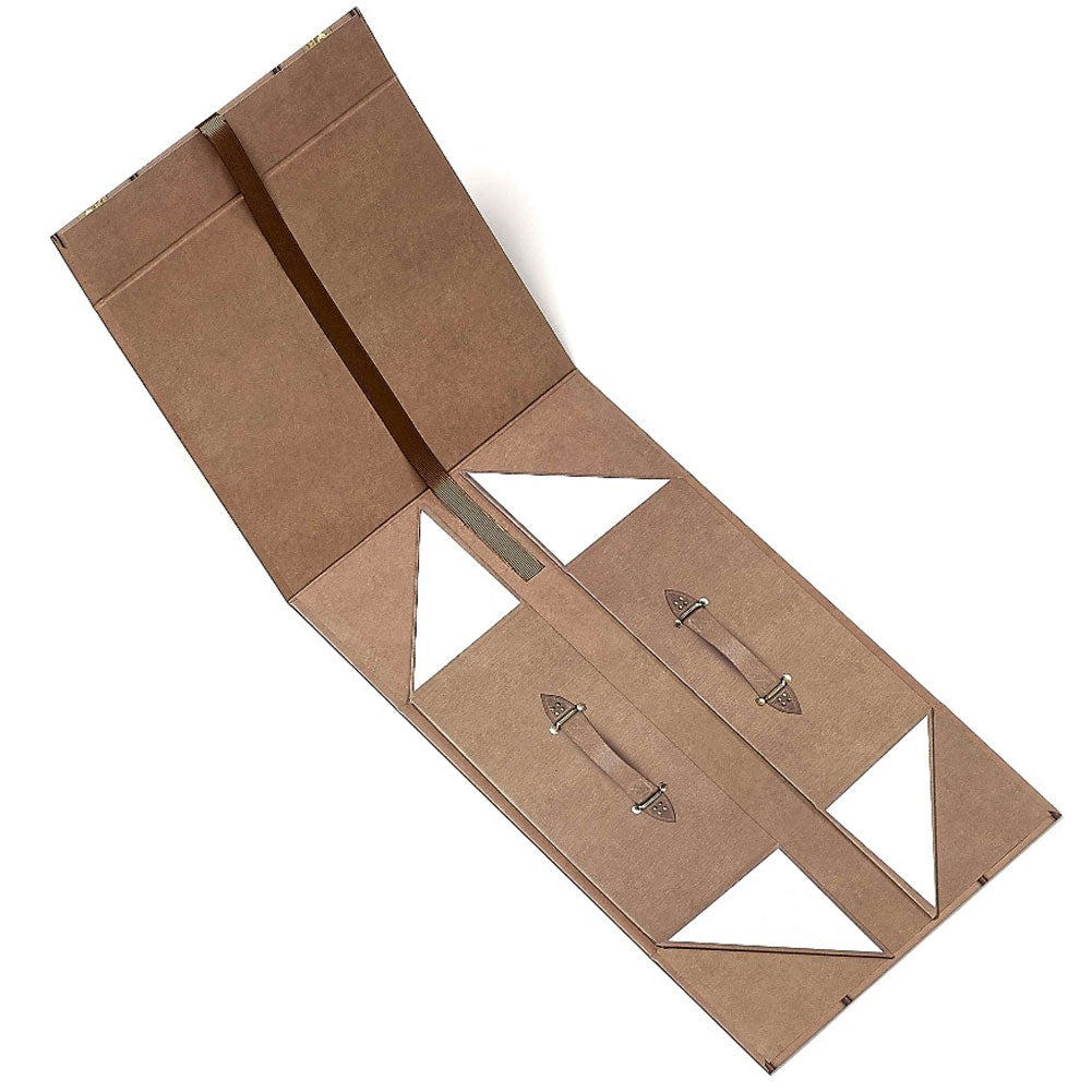 Harry Potter Medium Trunk Gift Box: 4 Gift Wrap & Bags By Harry Potter