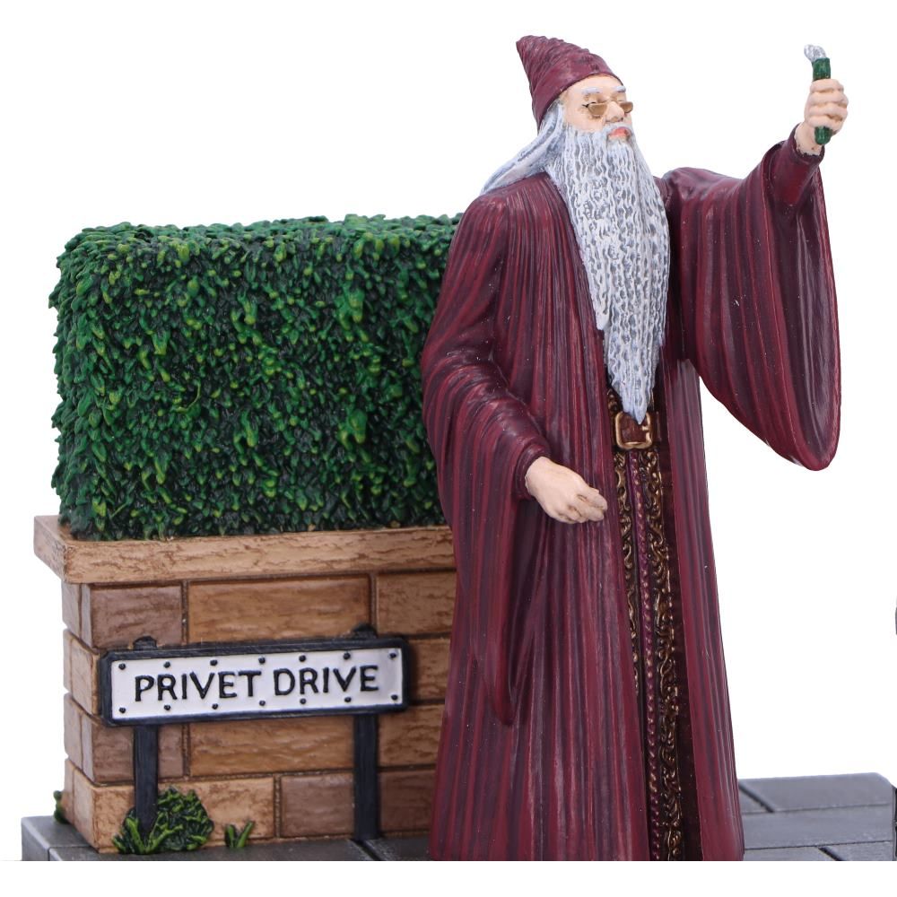 Harry Potter Privet Drive Light Up Figurine: 8 - Figures & Collectables By Harry Potter
