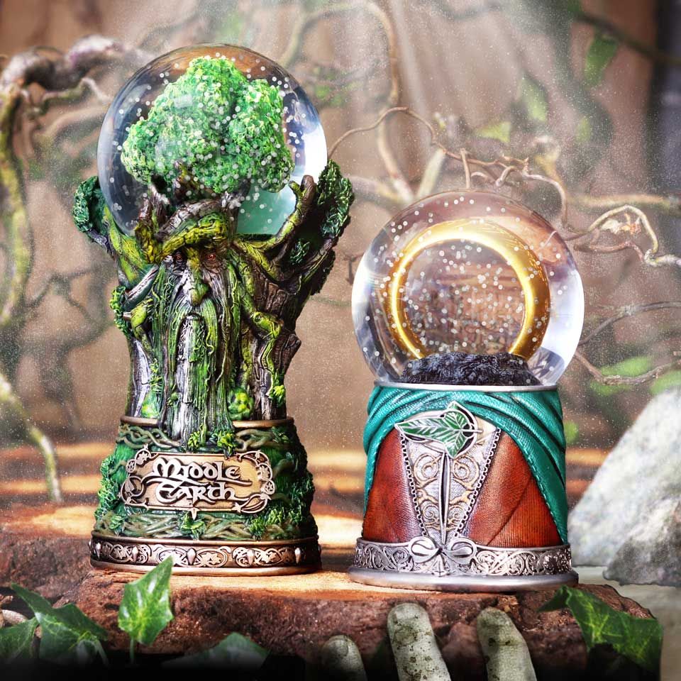 The Lord of the Rings Frodo Snow Globe: 8 - Snow Globes By The Lord Of The Rings