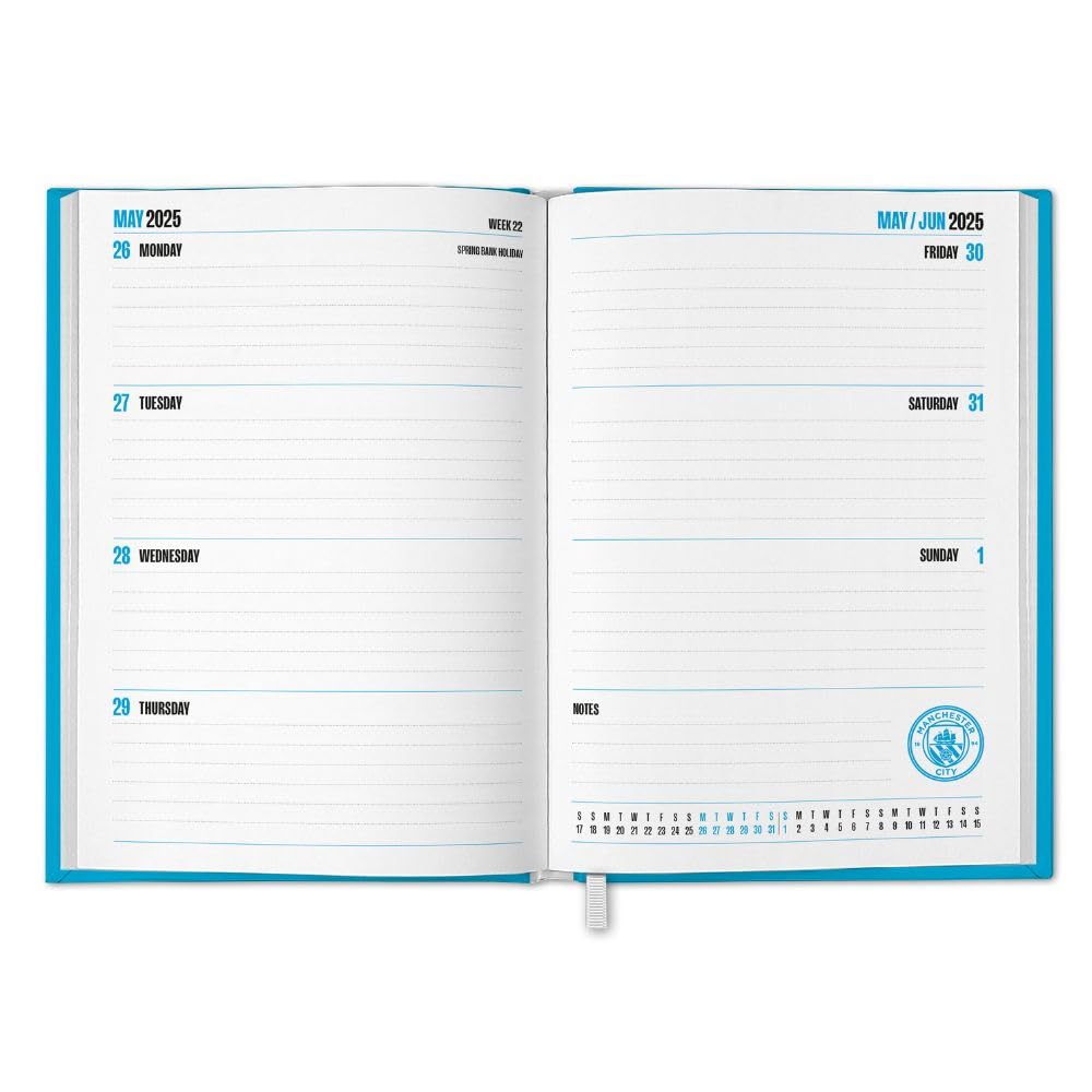 Manchester City FC A5 Diary 2025: 2 - Diaries By Manchester City