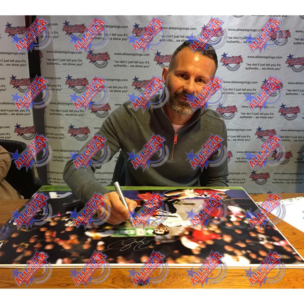 Manchester United FC Giggs Signed Framed Print: 2 - Signed Memorabilia By Manchester United