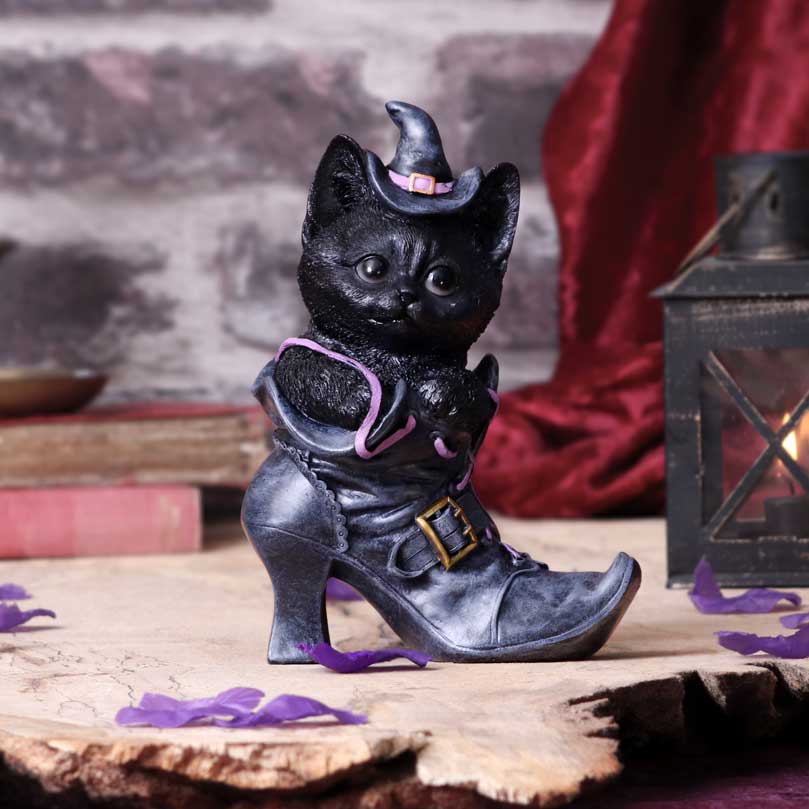 Mischievous Familiar Cat Figurine 18.5cm: 1 - Figures & Collectables By Gift Moments