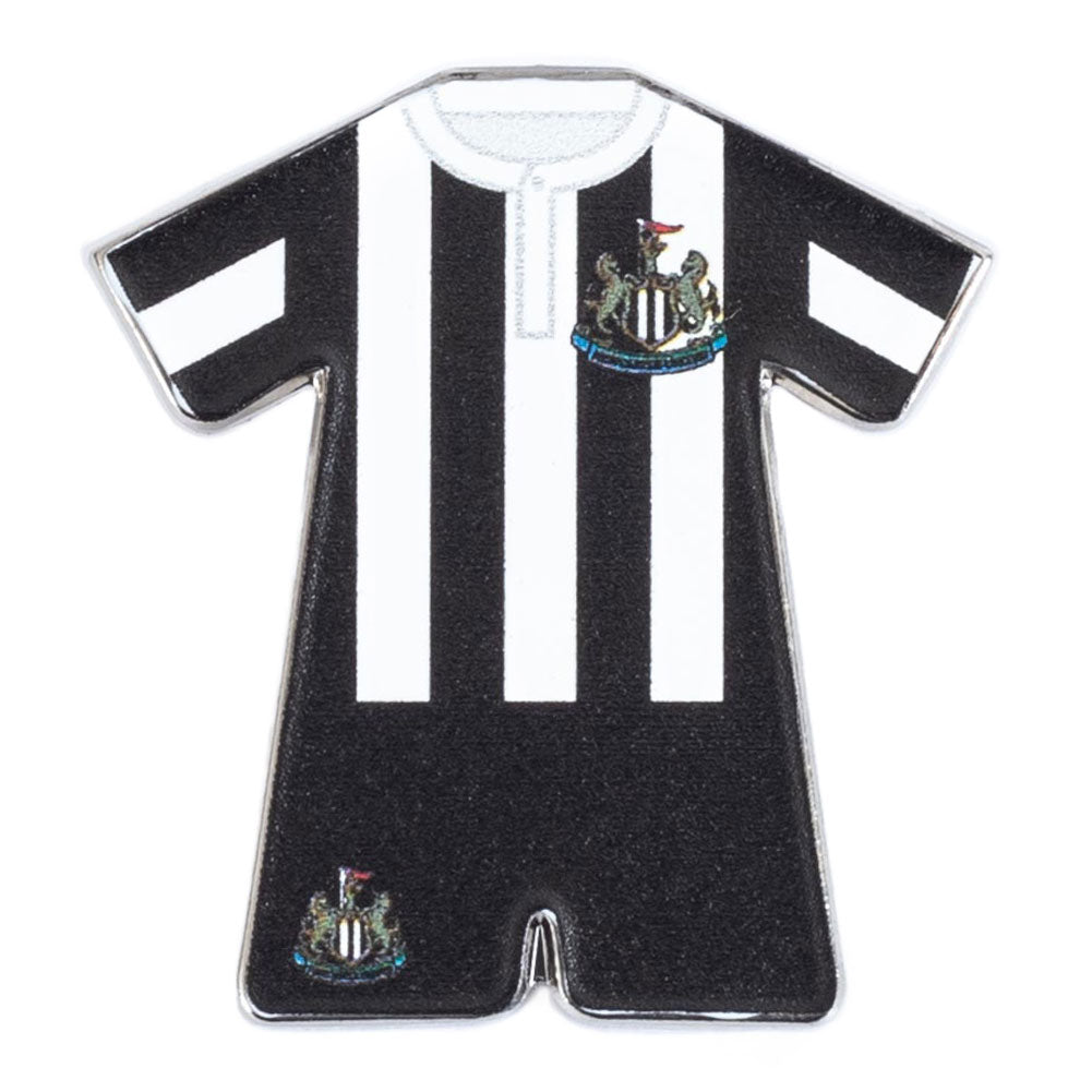 Newcastle United FC 96 Retro Home Kit Badge: 1 - Badges By Newcastle United