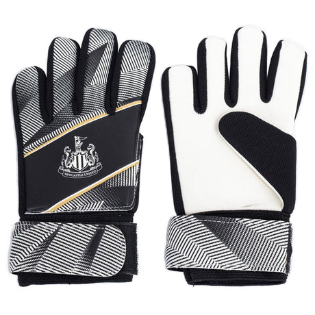 Newcastle United FC Fuse Goalkeeper Gloves Yths: 1 - Gloves By Newcastle United