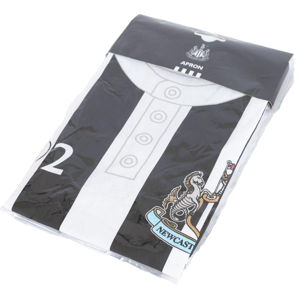 Newcastle United FC Retro Kit Apron - Shop Aprons At Gift Moments - 4