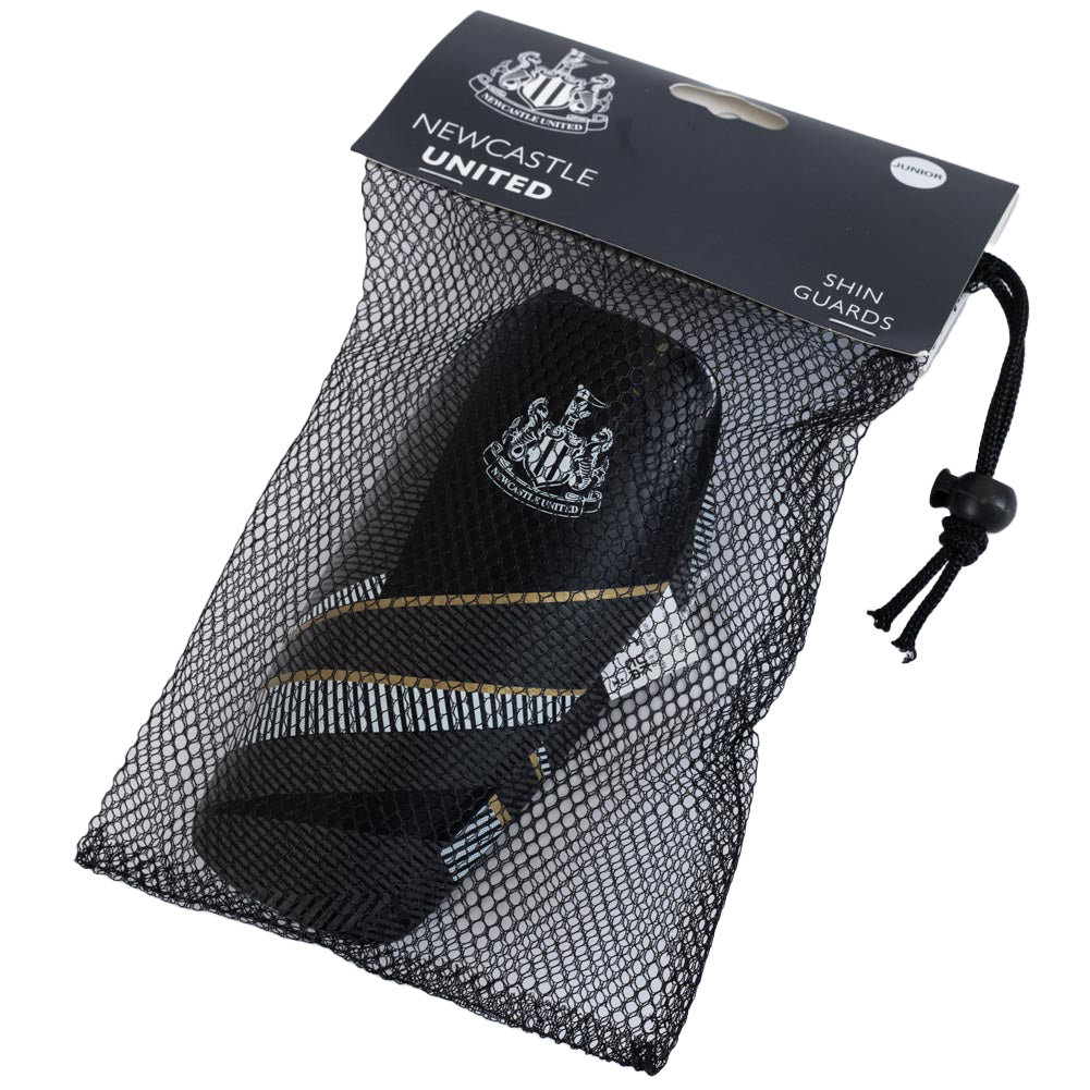 Newcastle United FC Fuse Shin Pads Kids: 1 - Shin Pads By Newcastle United