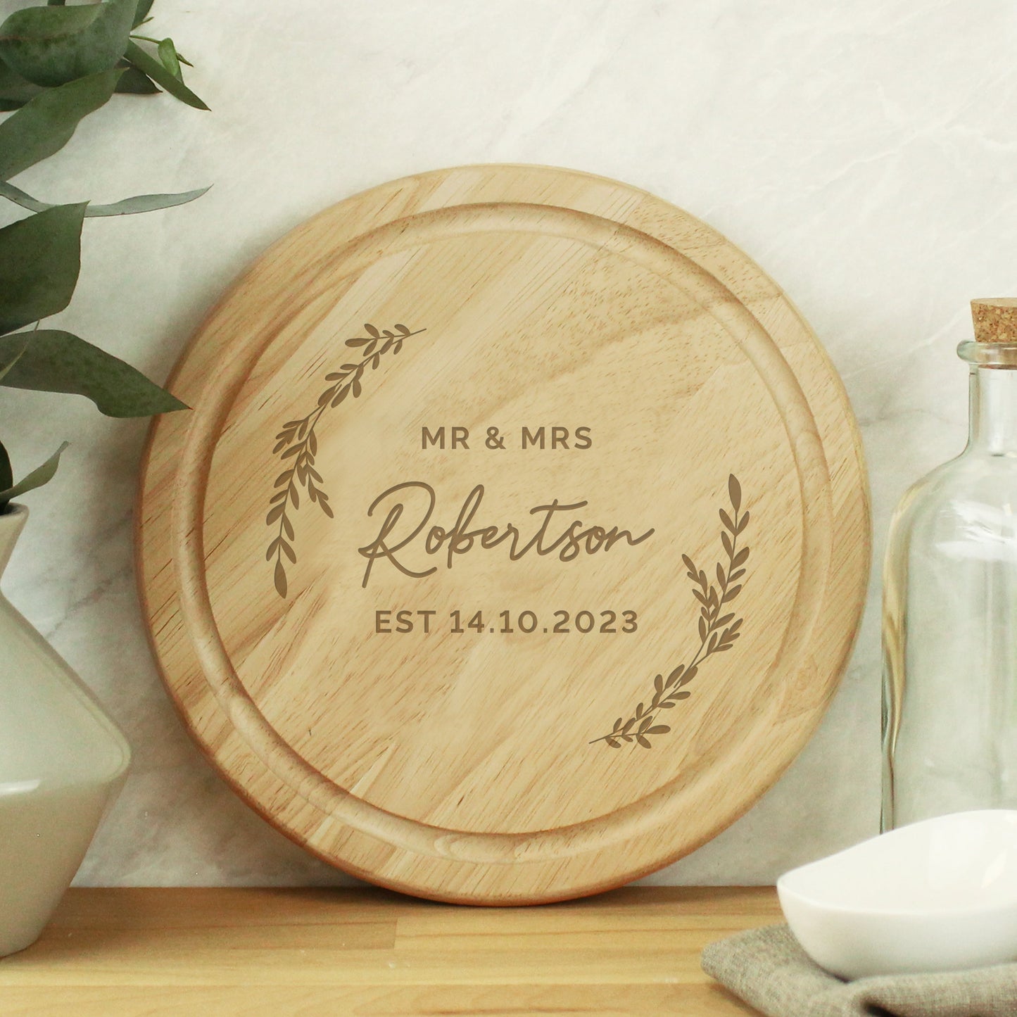Personalised Laurel Round Wooden Chopping Board: 1 - Chopping Boards By Gift Moments