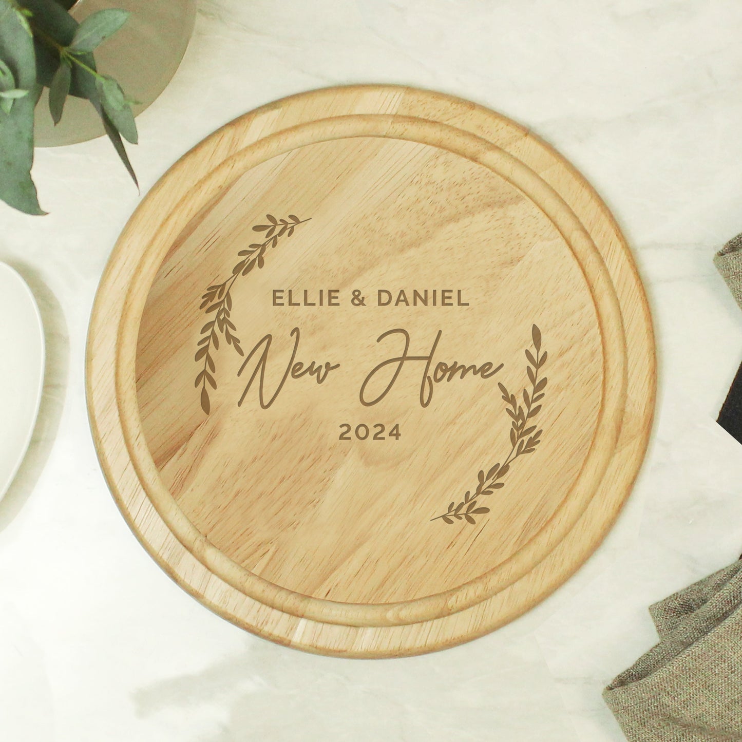 Personalised Laurel Round Wooden Chopping Board: 6 - Chopping Boards By Gift Moments