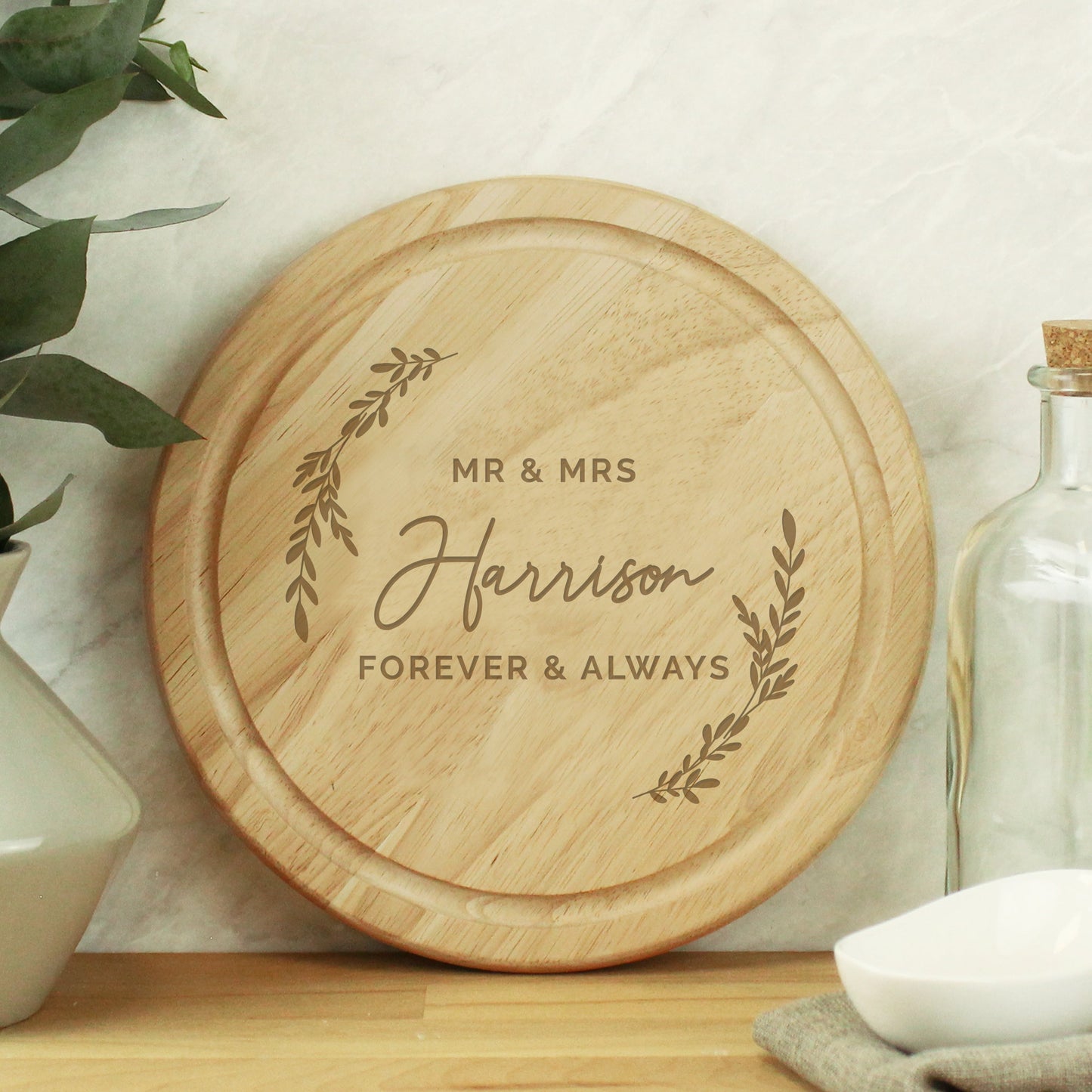 Personalised Laurel Round Wooden Chopping Board: 4 - Chopping Boards By Gift Moments