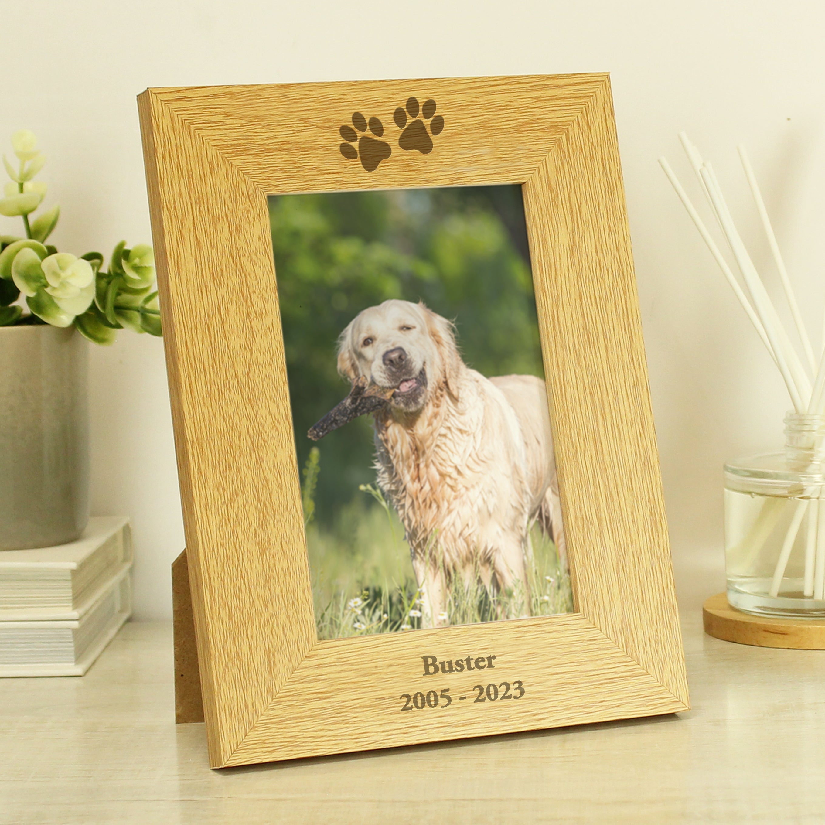 Personalised Oak Finish 6x4 Paw Prints Photo Frame - Shop Photo Frames At Gift Moments - 1