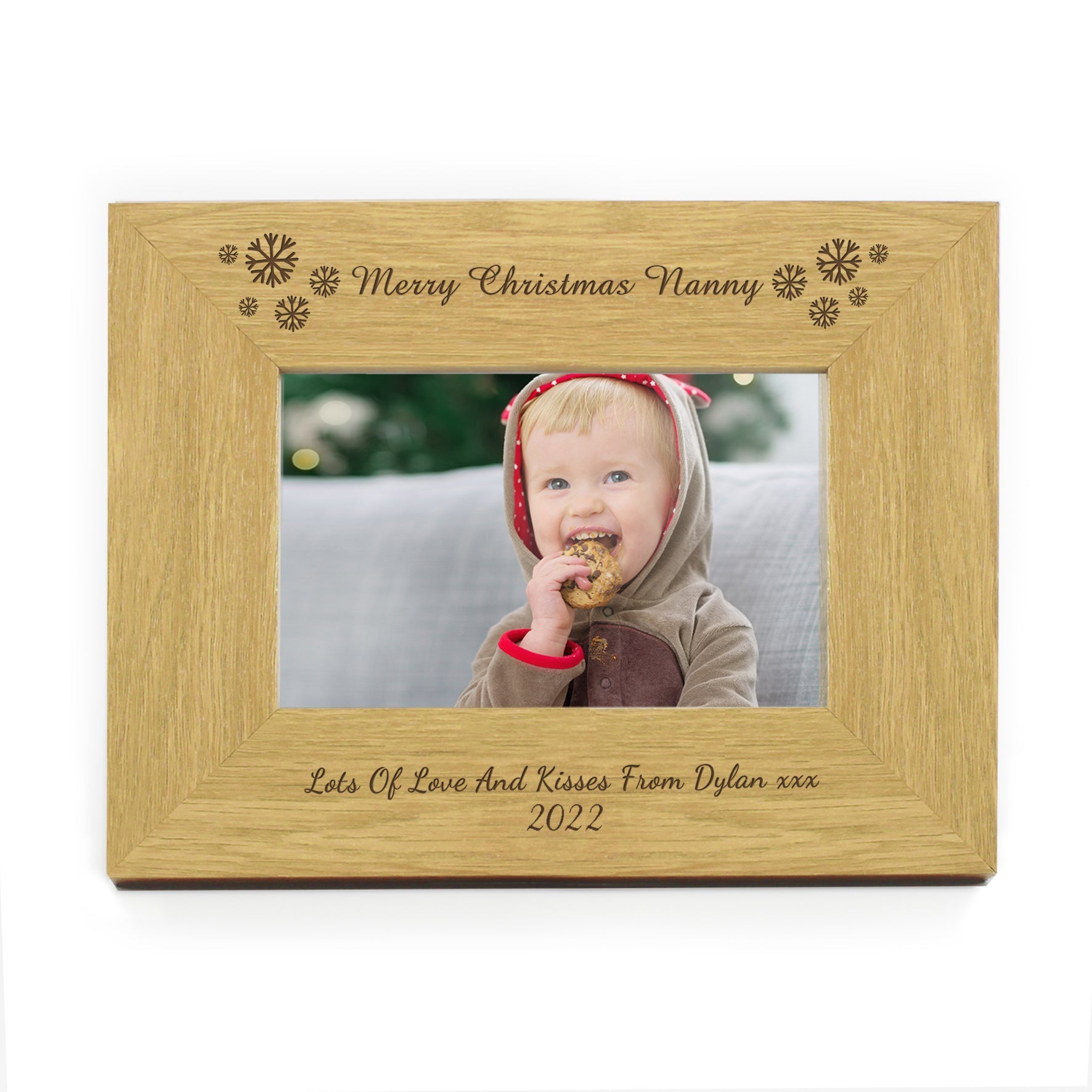 Personalised Oak Finish 6x4 Snowflake Photo Frame: 2 - Photo Frames By Gift Moments