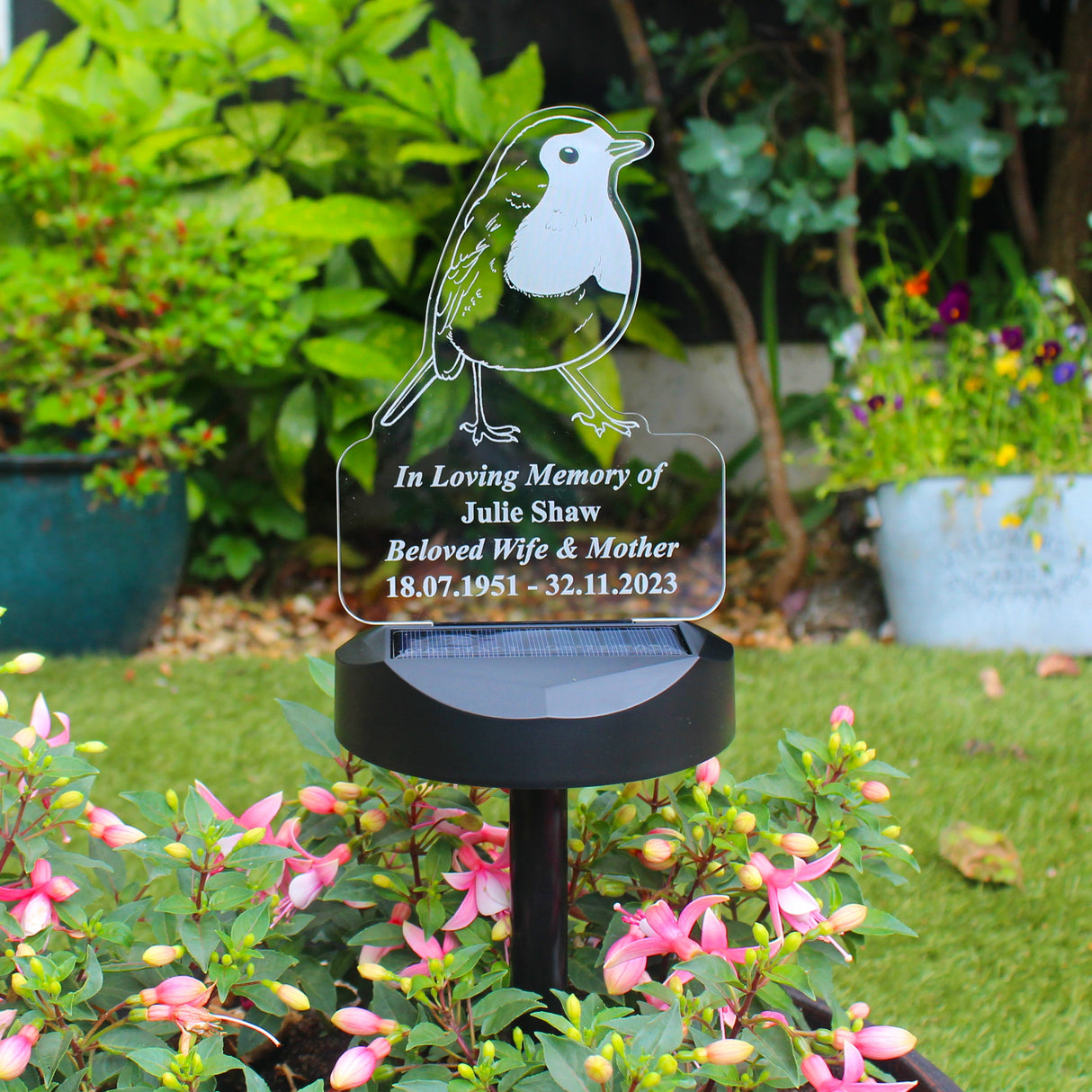 Personalised Robin Memorial Outdoor Solar Light: 3 - Solar Lights By Gift Moments