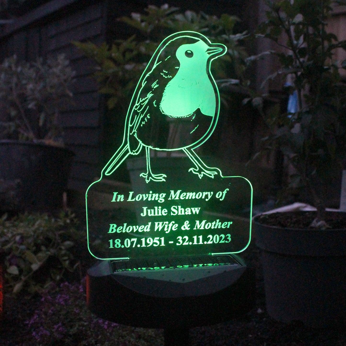Personalised Robin Memorial Outdoor Solar Light: 8 - Solar Lights By Gift Moments