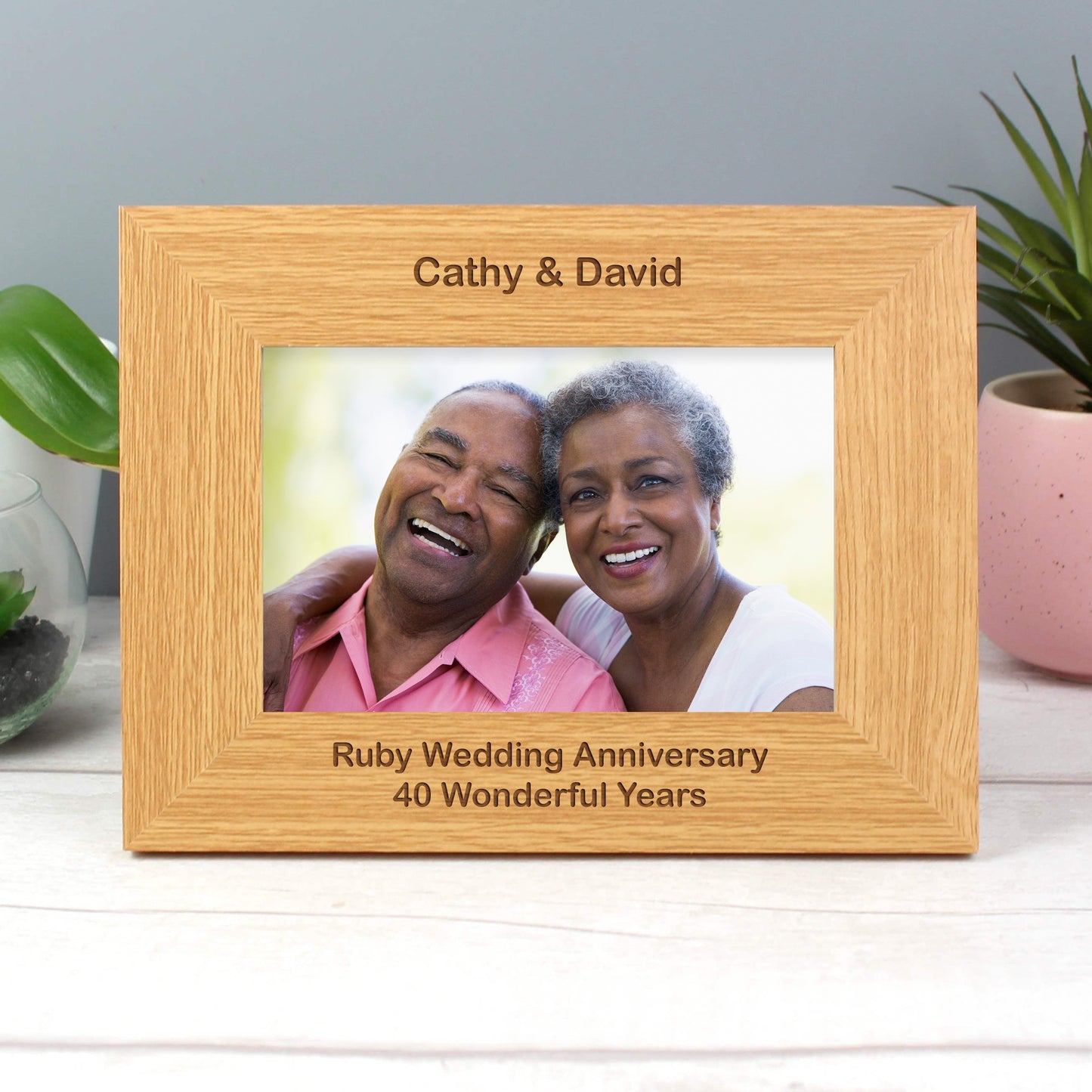 Personalised Short Message 6x4 Landscape Oak Finish Photo Frame: 6 - Photo Frames By Gift Moments