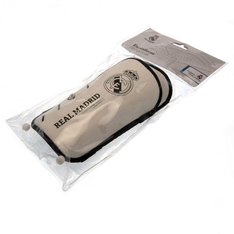 Real Madrid FC Shin Pads Jnr: 3 - Shin Pads By Real Madrid