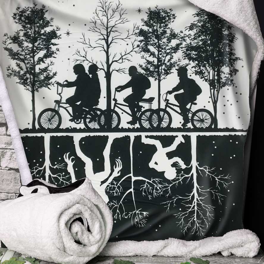 Stranger Things Soft To Touch Throw 100x150cm: 2 - Blankets By Stranger Things