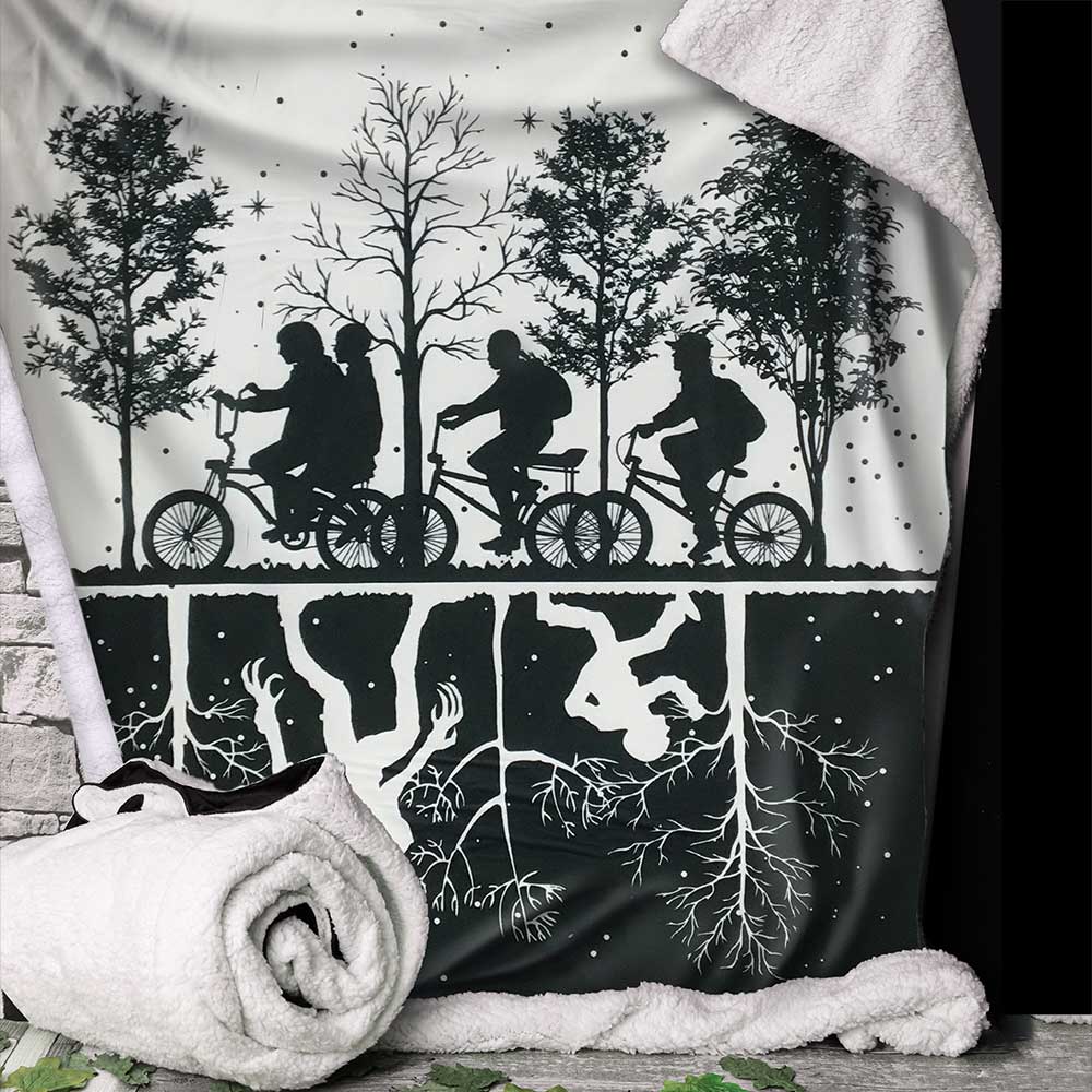 Stranger Things Soft To Touch Throw 100x150cm: 1 - Blankets By Stranger Things