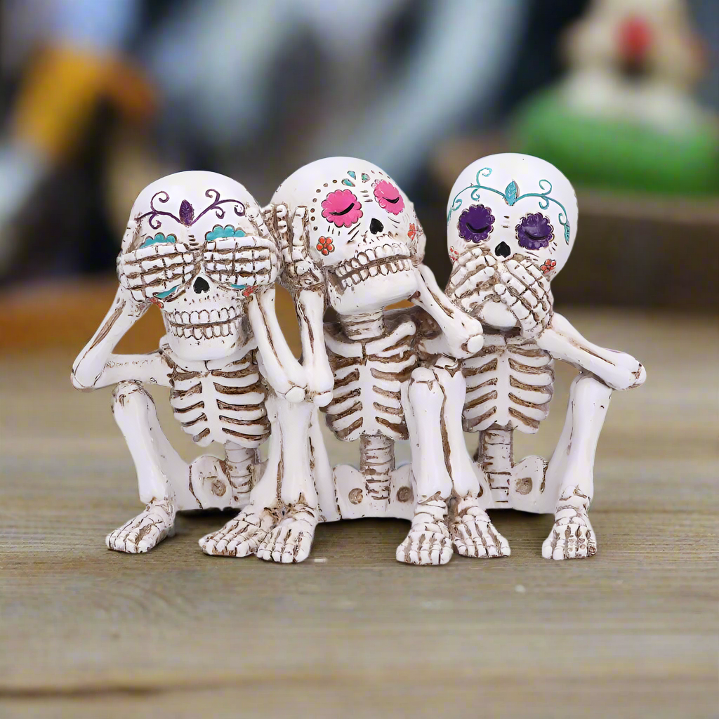 Three Wise Calaveras Skeleton Figurine 20.3cm: 1 - Figures & Collectables By Gift Moments