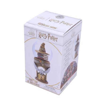Harry potter first day hogwarts snow globe