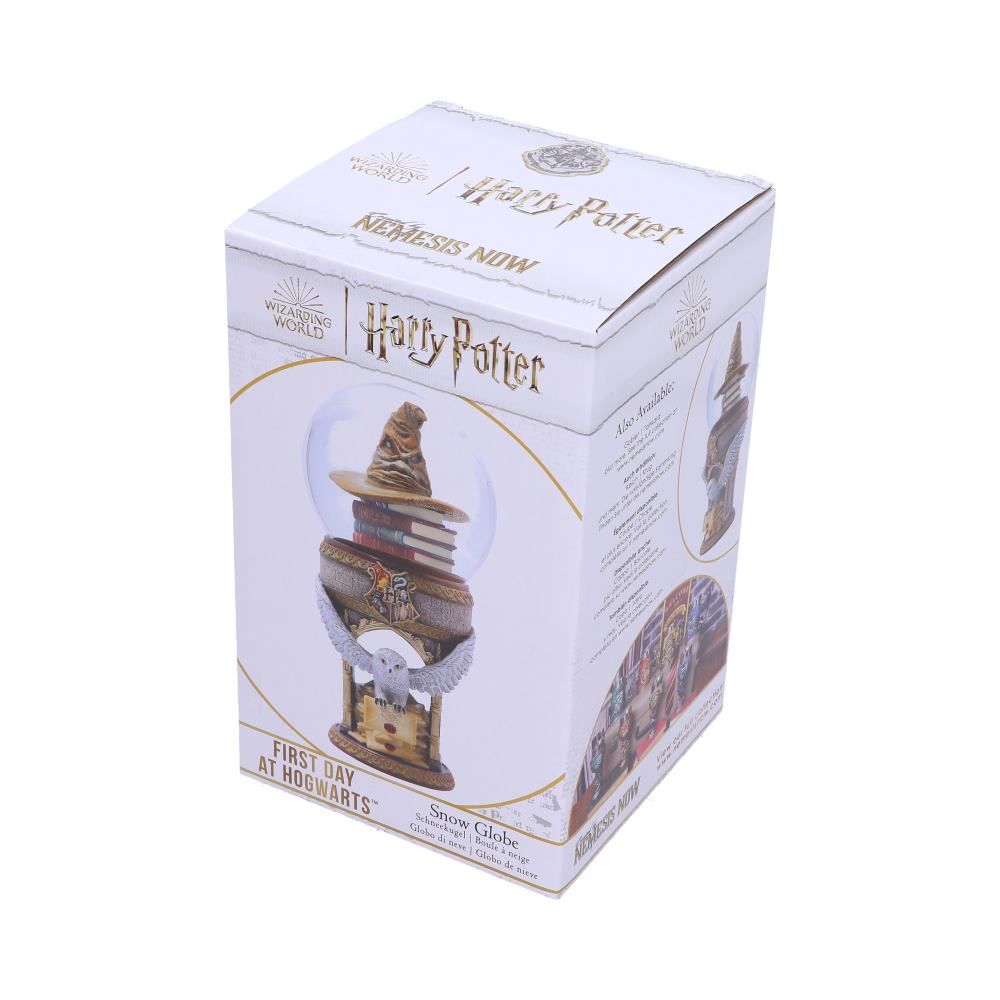 Harry potter first day hogwarts snow globe