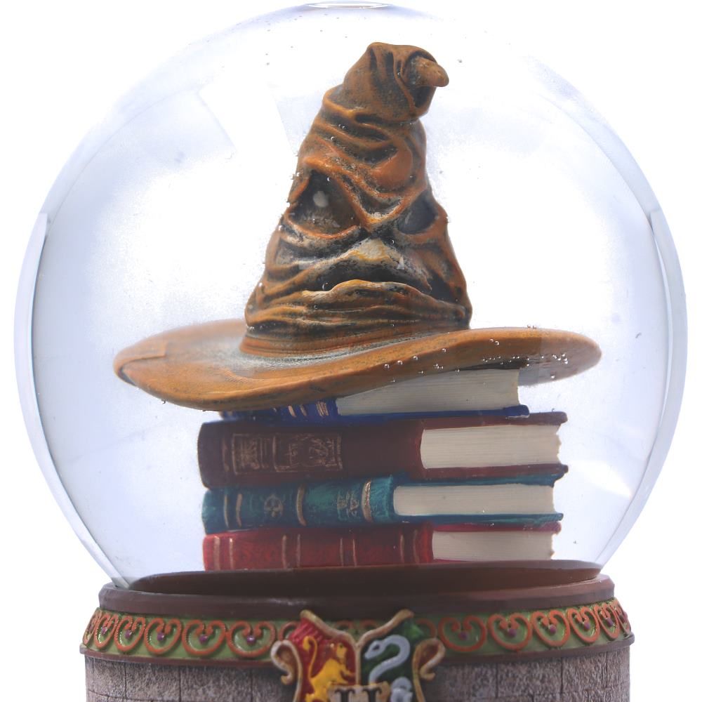 Harry potter first day hogwarts snow globe