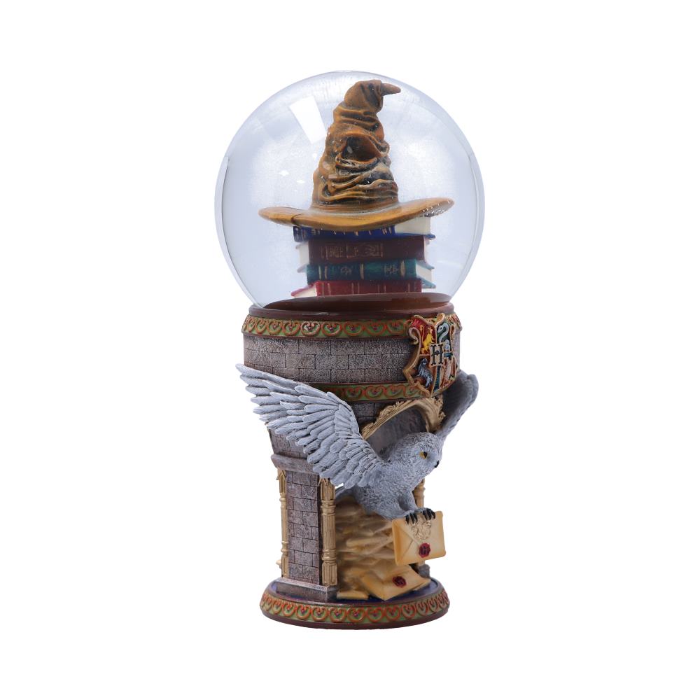 Harry potter first day hogwarts snow globe