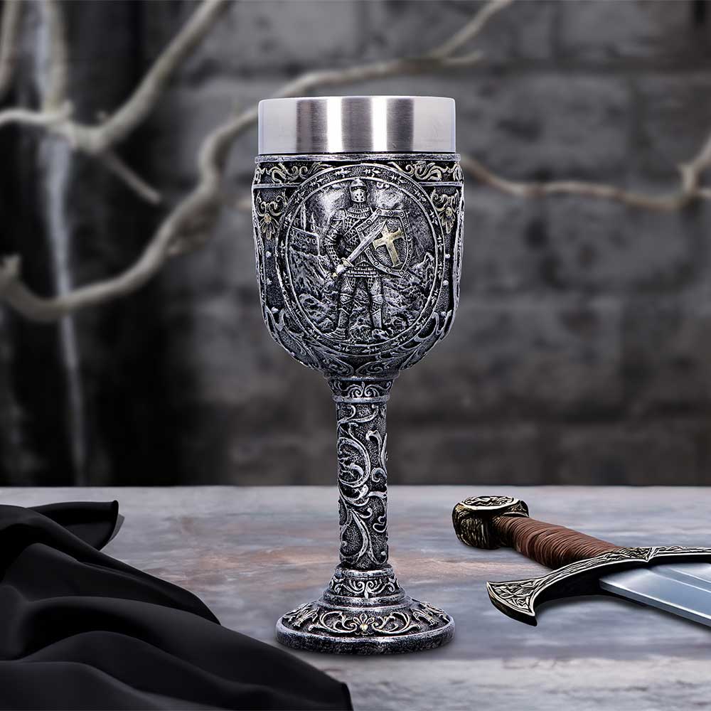 Knight honour goblet medieval drinkware