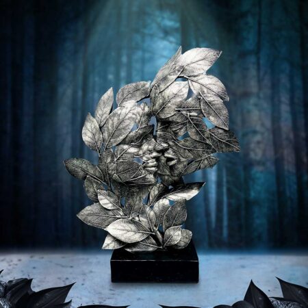 Natural emotion kiss silver statue 37cm