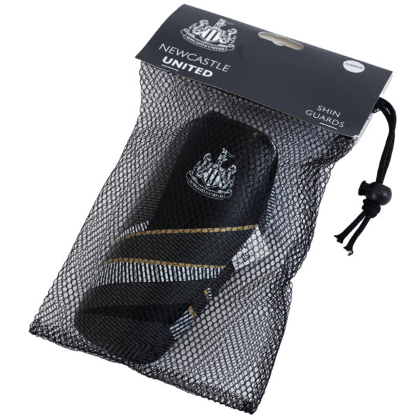 Newcastle United FC Fuse Shin Pads Kids: 1 - Shin Pads By Newcastle United