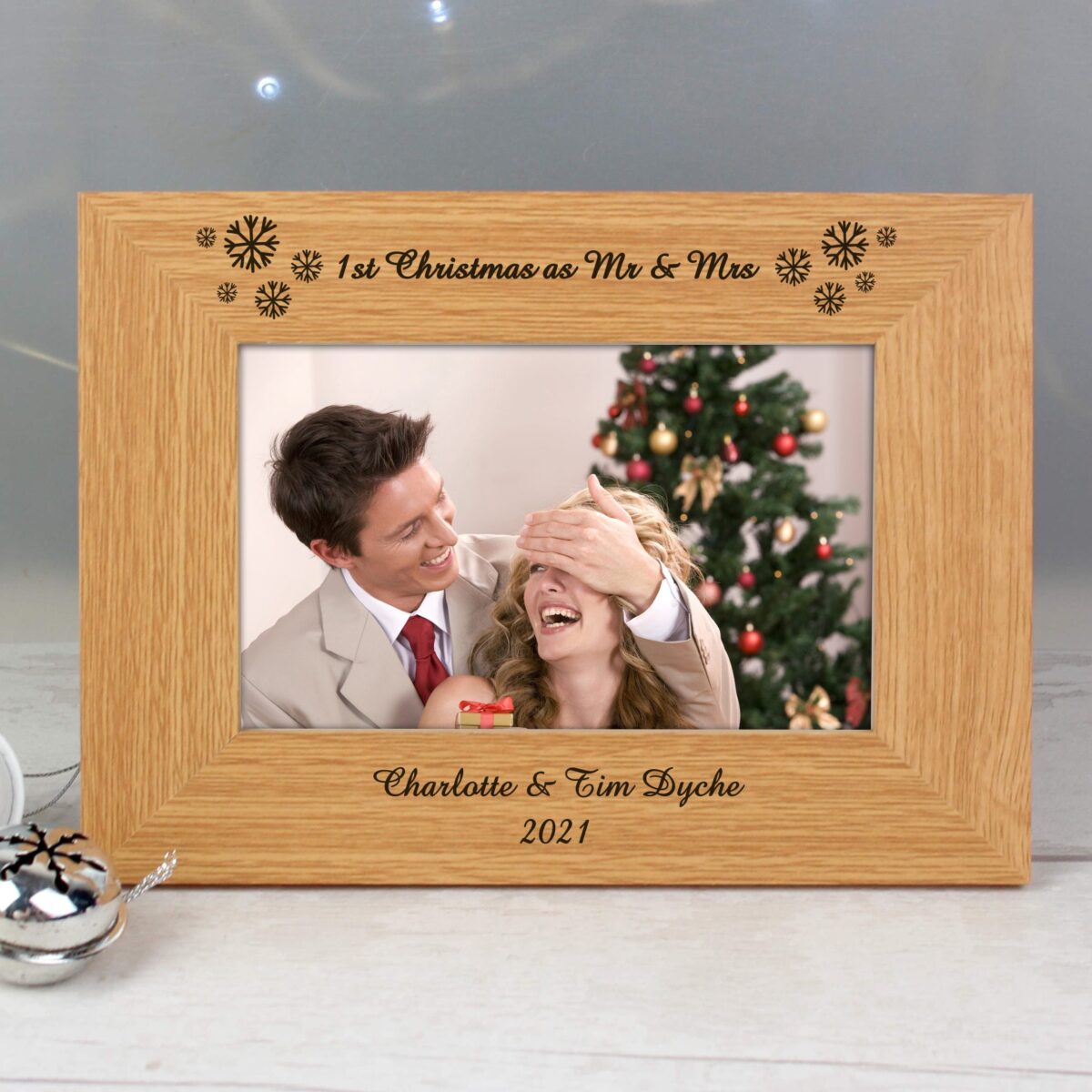 Personalised Oak Finish 6x4 Snowflake Photo Frame: 3 - Photo Frames By Gift Moments