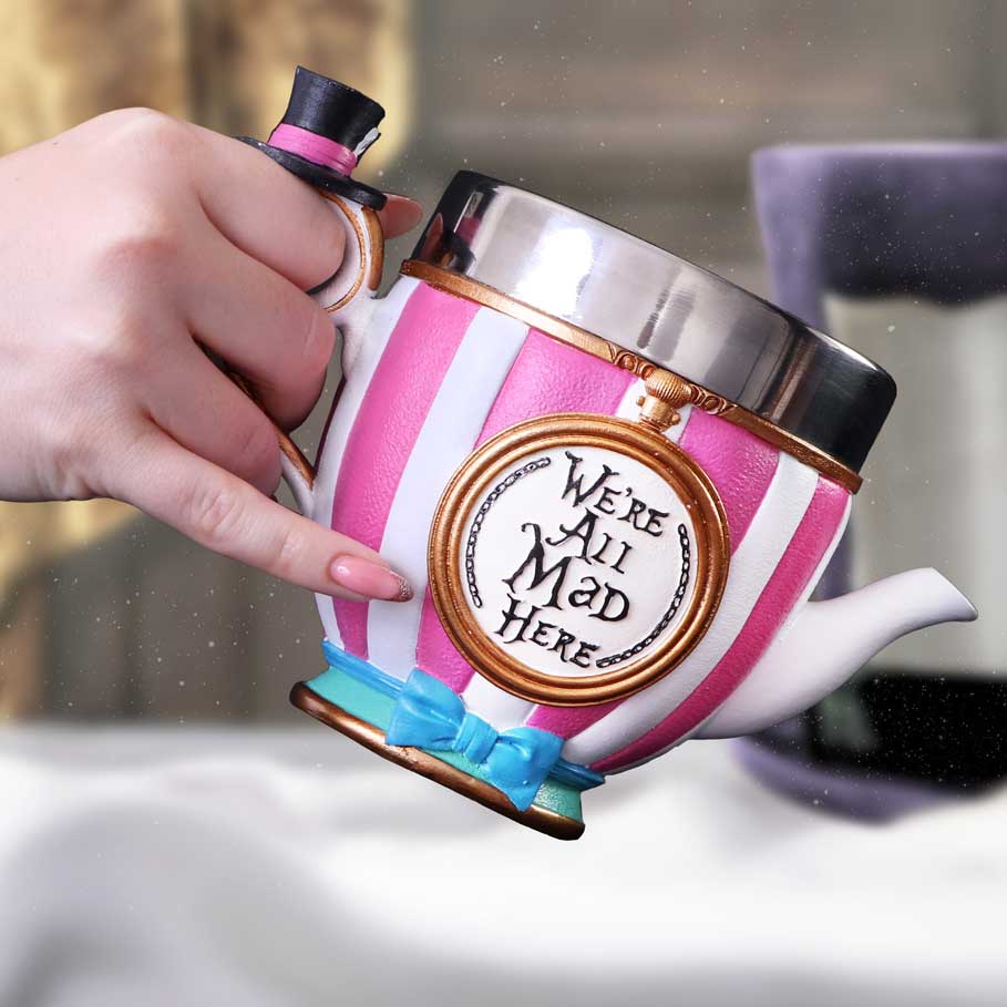 Pinkys up mad hatter cup 11cm
