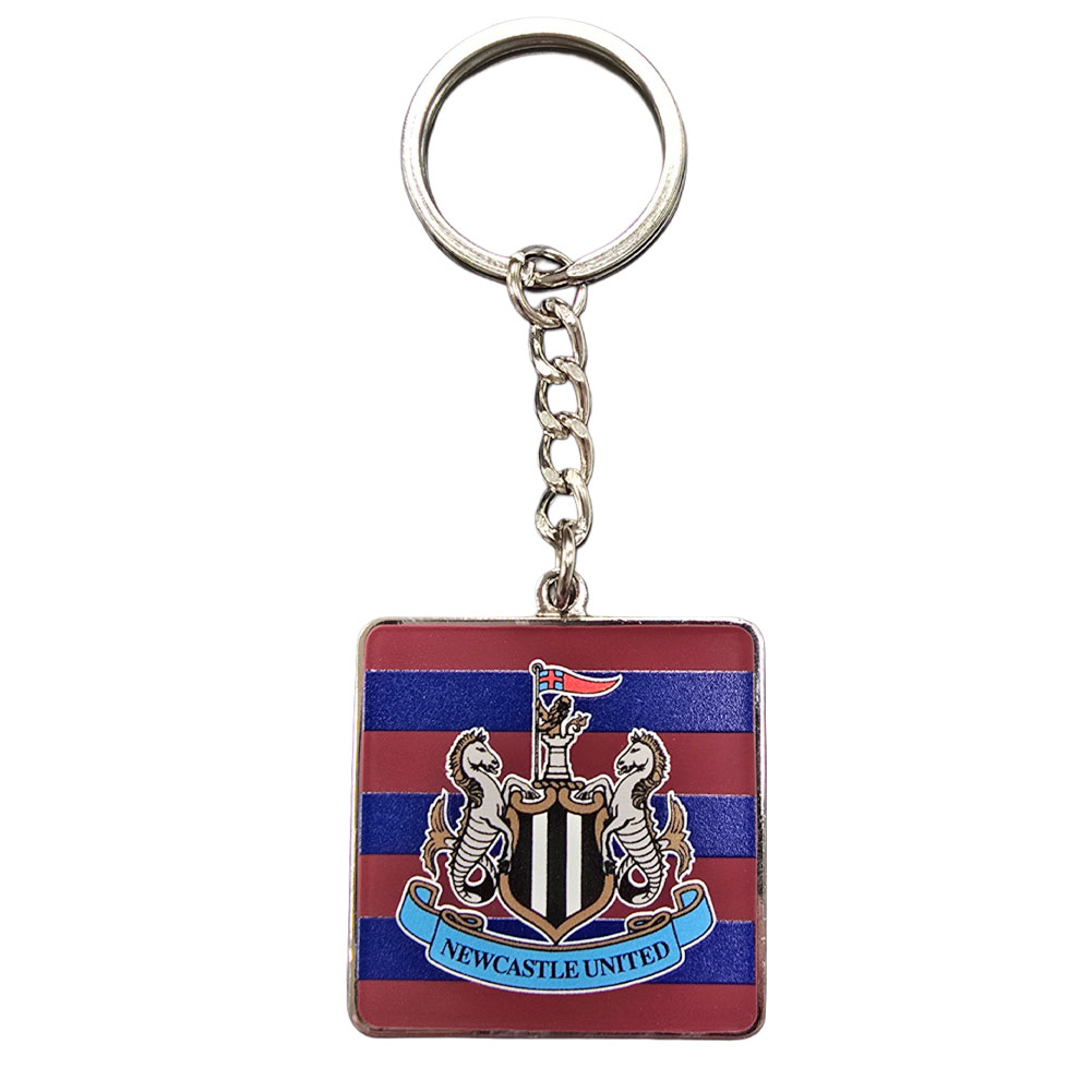 newcastle united fc 95 96 away keyring & badge set