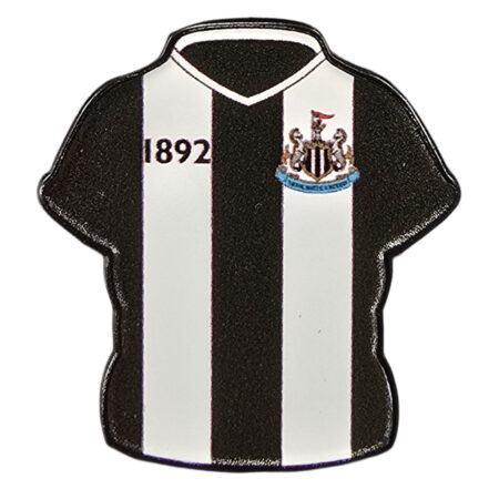 newcastle united fc home shirt keyring & badge set